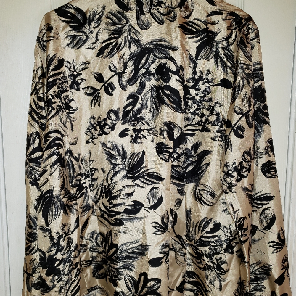 Blouse - Picture 2 of 3